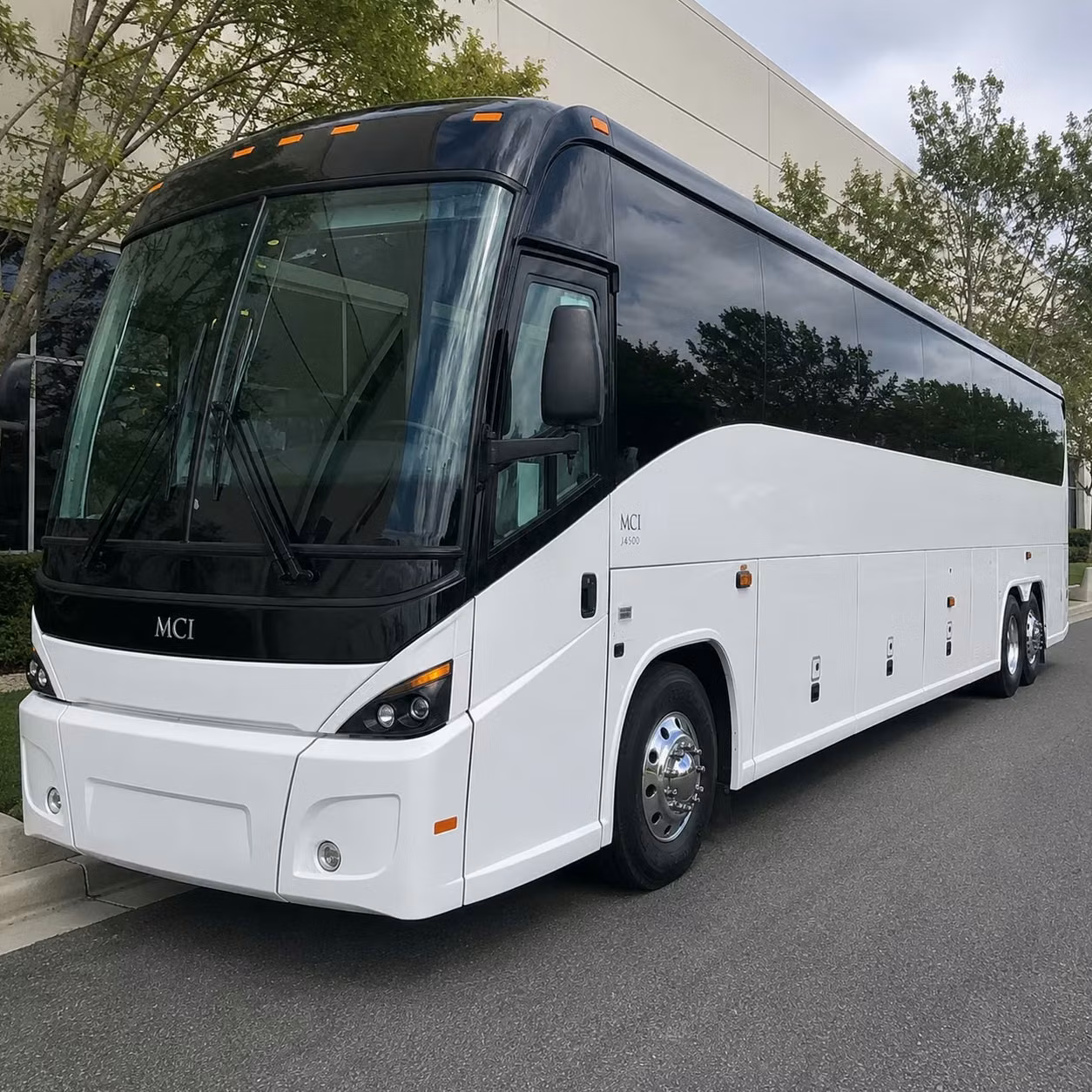 airport transfers and off site parking shuttles for puyallup teams