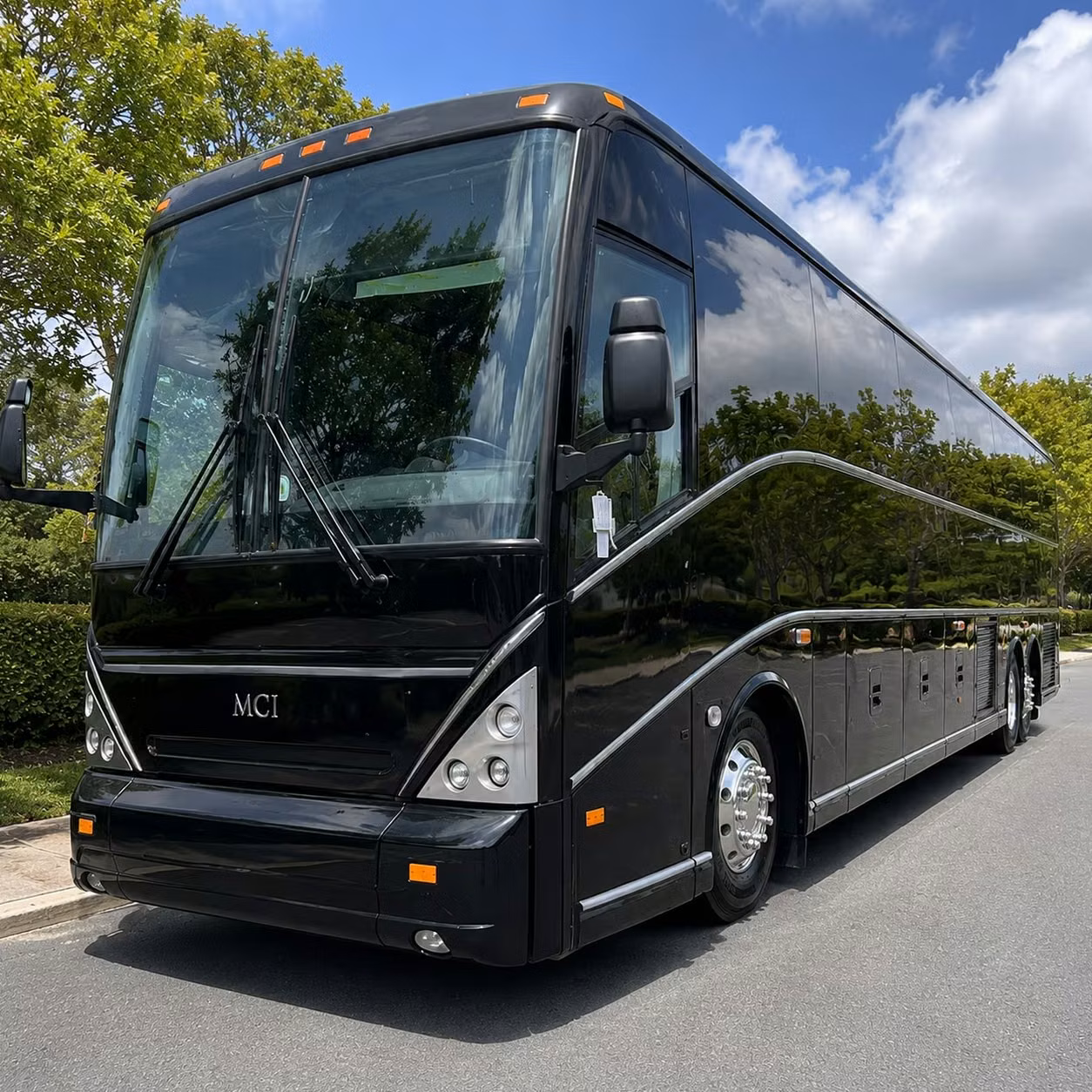 charter bus rentals for the puyallup fair and large scale corporate events