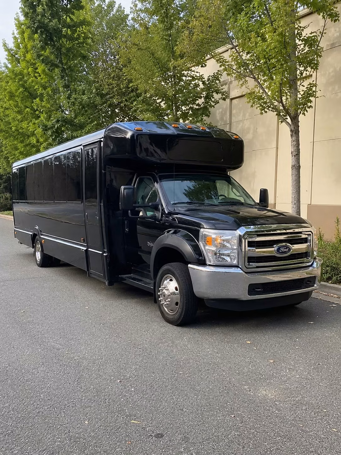 prom homecoming bus rentals in puyallup