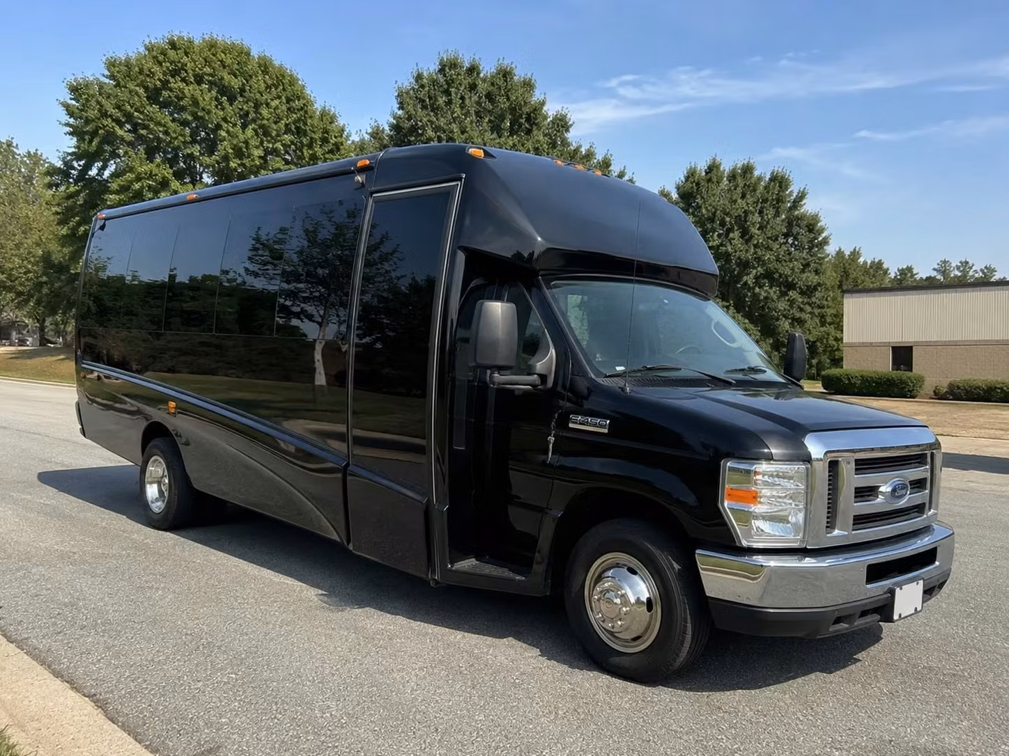puyallup airport shuttle services